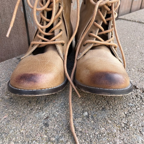 MIA Women’s Brown Tan Leather Lace Up Moto Combat Boots Size 6 - Picture 3 of 14